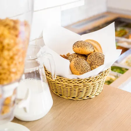 Dworek Pani Walewska Han/Misafirhane 3*