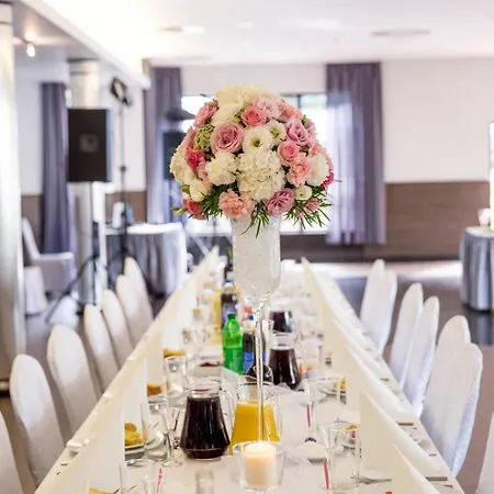 Dworek Pani Walewska Han/Misafirhane 3*