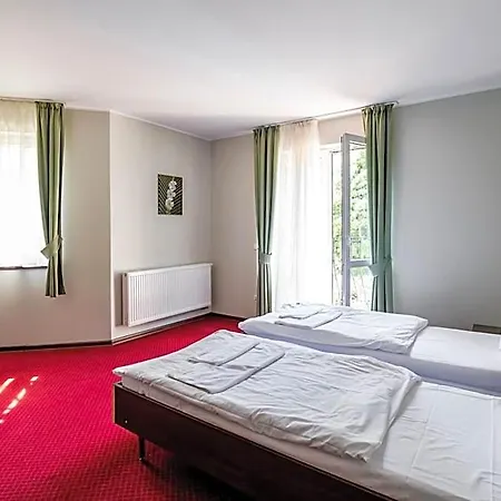 Dworek Pani Walewska Inn 3*