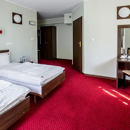 Inn Dworek Pani Walewska 3*