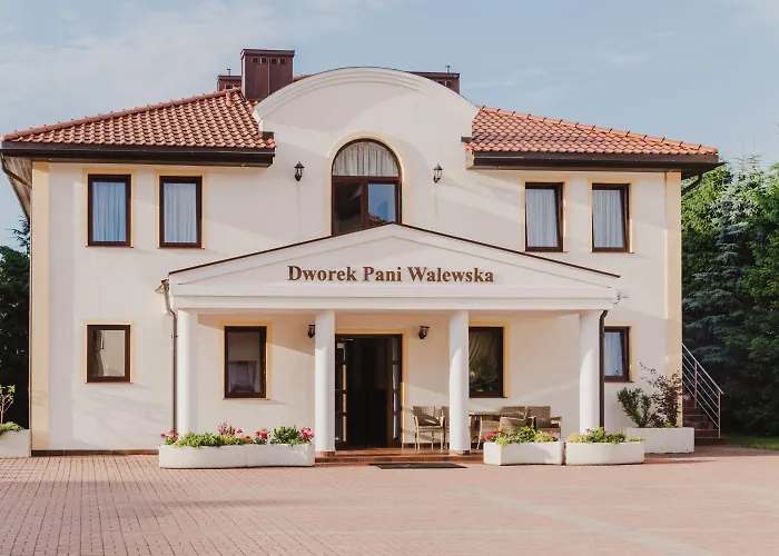 Dworek Pani Walewska Värdshus 3*